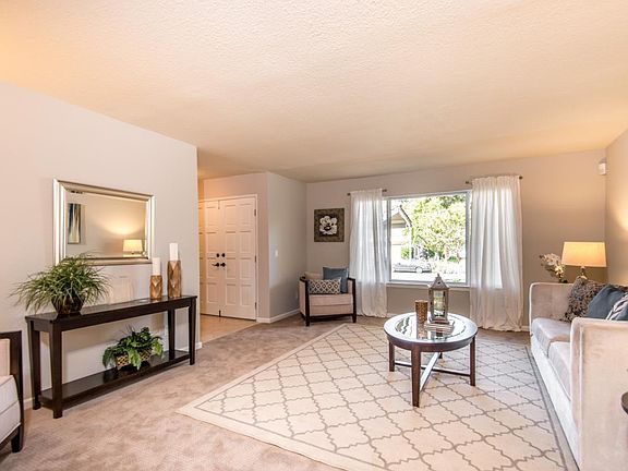 3rd image of 6440 Sussex Pl