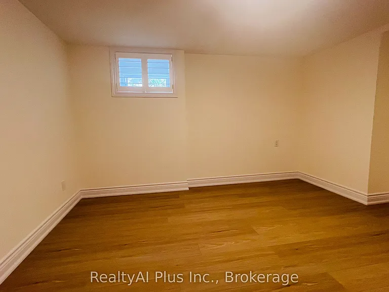 37 Bowhill Dr #WALK-OUT BASEMENT — Photo 11