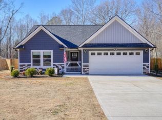 216 Pine Grove Cir, Chesnee, SC 29323