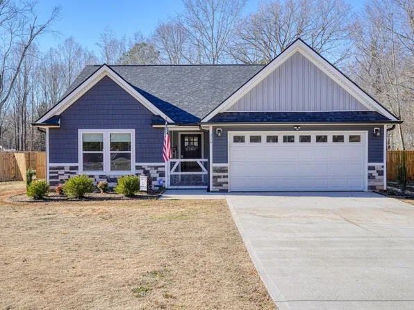 216 Pine Grove Cir, Chesnee, SC 29323