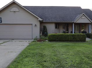 52115 Iris Ct, Elkhart, IN 46514