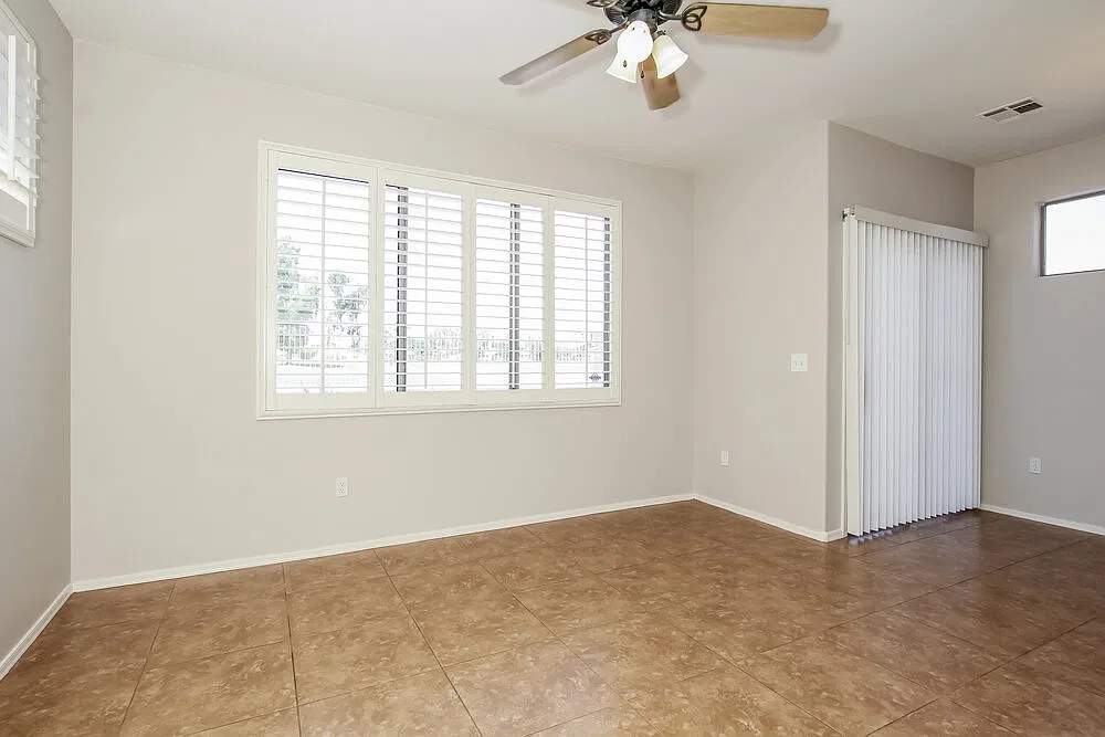 3 bed, 2.5 bath, 1262 sqft, $2,105 — Photo 4