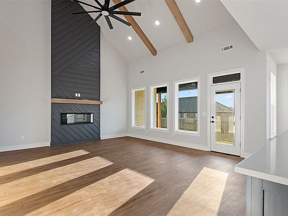 2nd image of 940 Moksha St