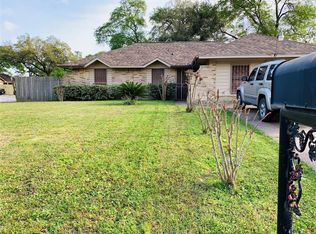 5122 Hollybrook Ln, Houston, TX 77039