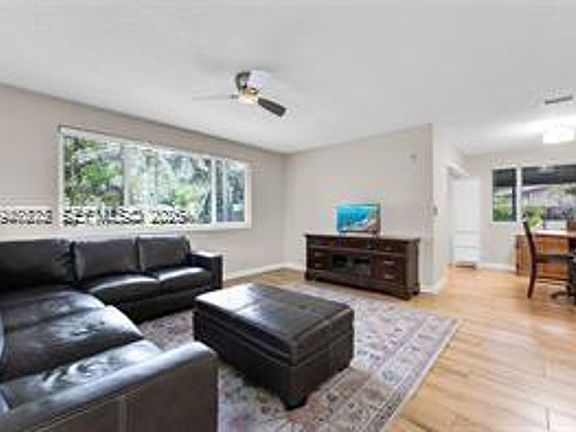 3rd image of 1532 NE 39th St #0
