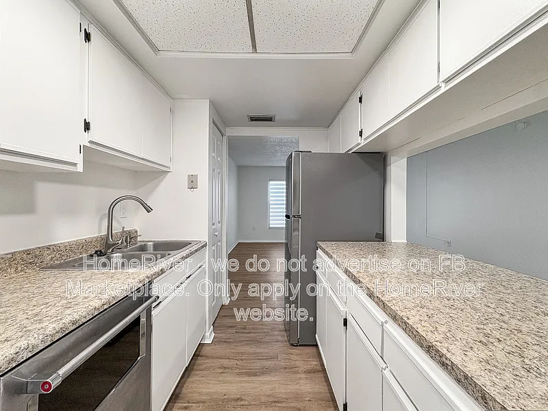 2 bed, 1.0 bath, 891 sqft, $1,175 — Photo 2
