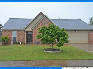 6374 Oak Leaf Dr, Olive Branch, MS 38654