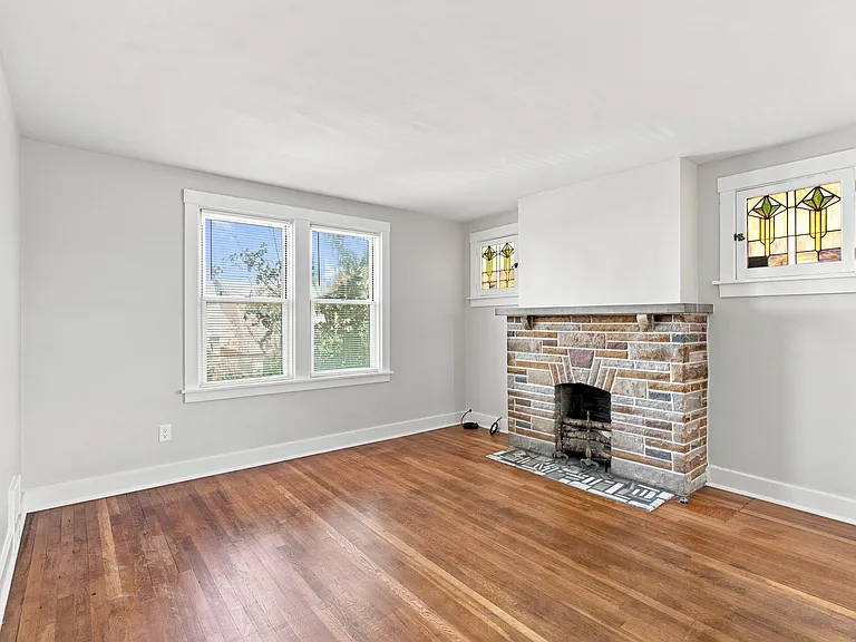 1131 Wisconsin Ave — Photo 11