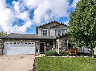 405 Granada Dr, Kendallville, IN