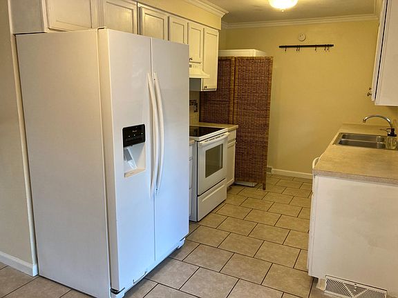 5th image of 1431 S Newton St #A