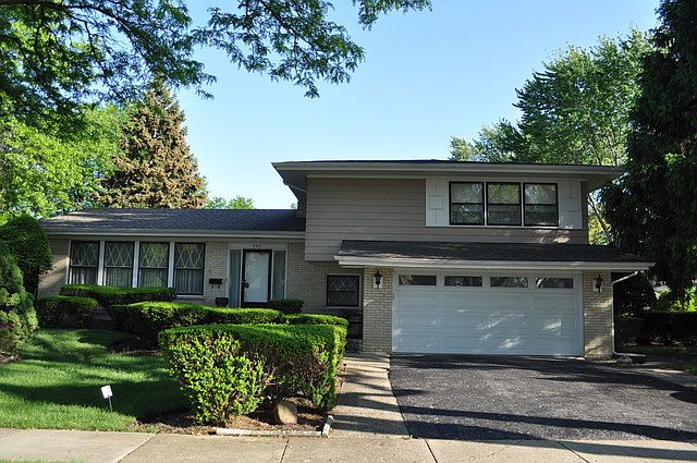 1st image of 803 E Crestwood Dr