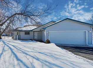9617 Wellington Ln N, Maple Grove, MN 55369