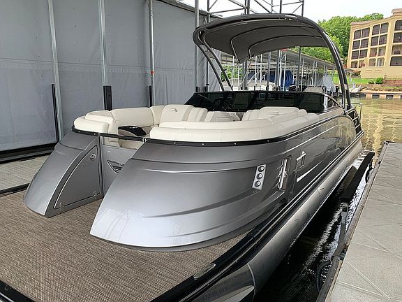 2019 Bennington 