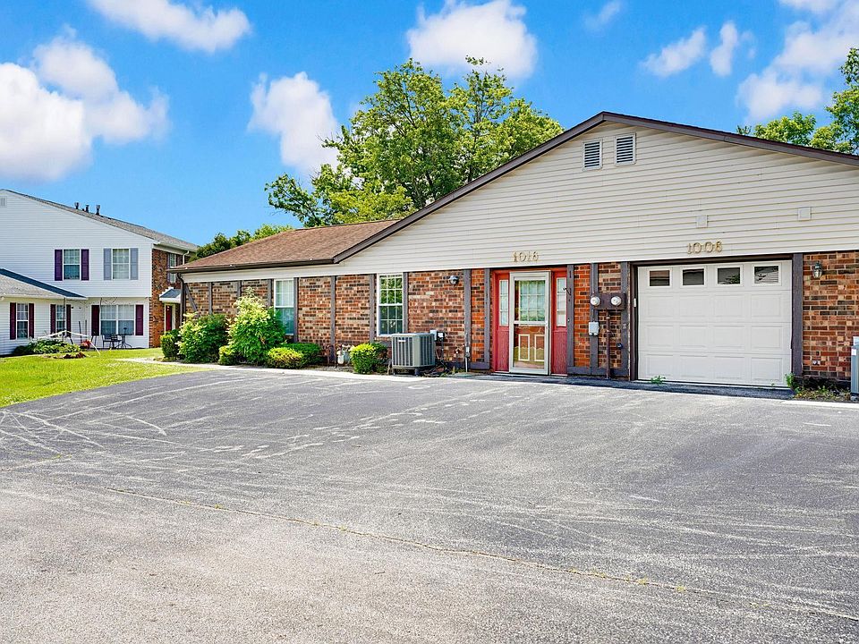 1st image of 1016 E Commons Dr