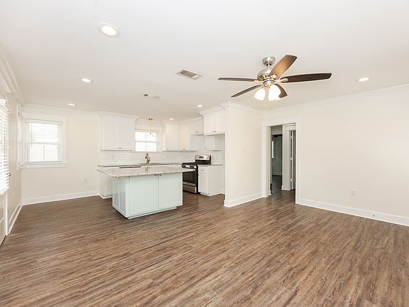 5th image of 836 Steele Blvd