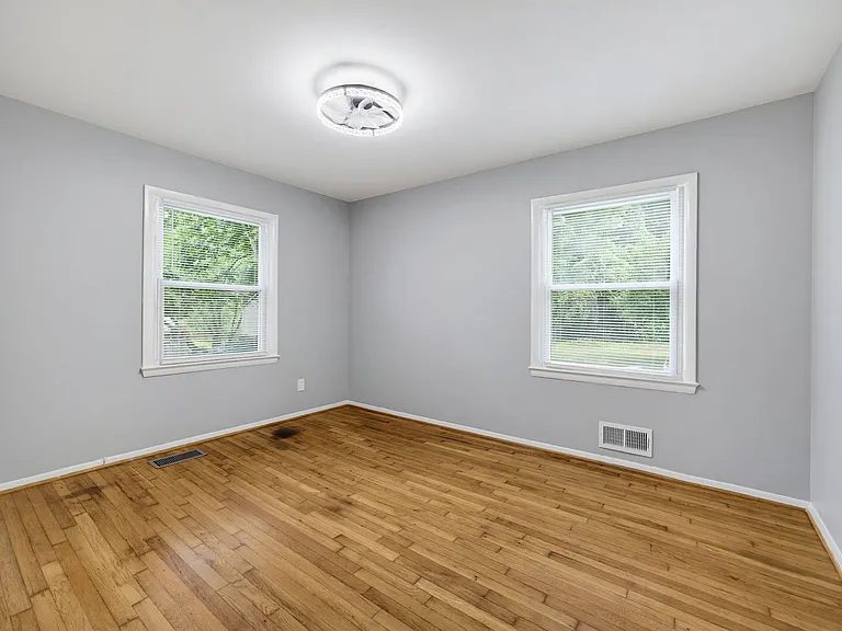 3051 Highland Dr SE — Photo 21