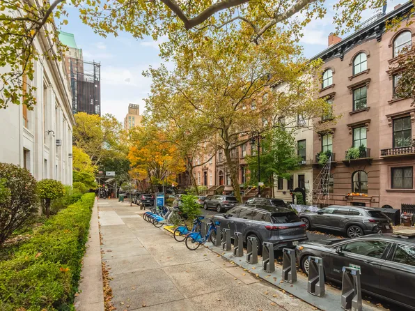 102 Pierrepont Street image 8 of 42