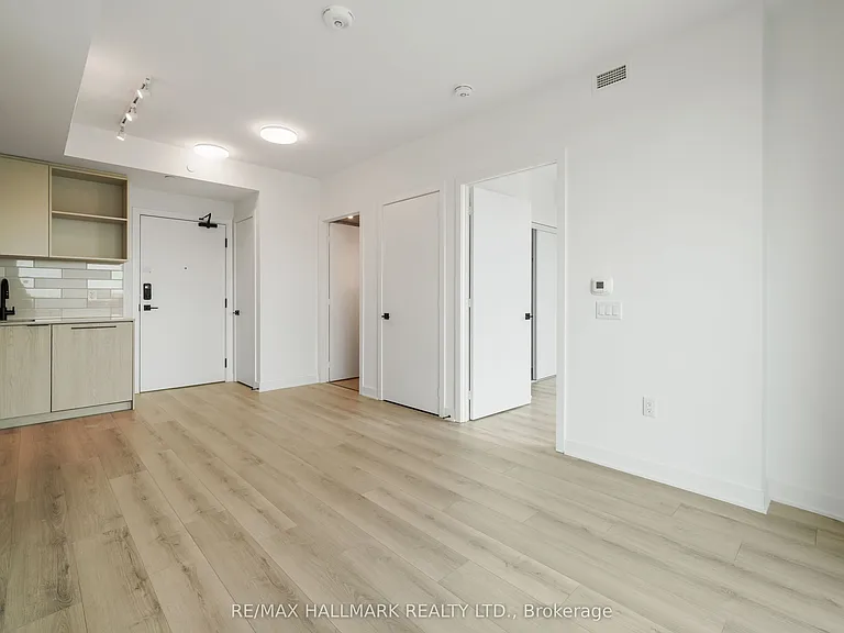 1185 Dupont St #627 — Photo 12