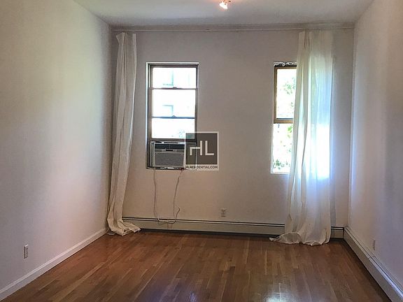 5th image of 189 Saint James Pl