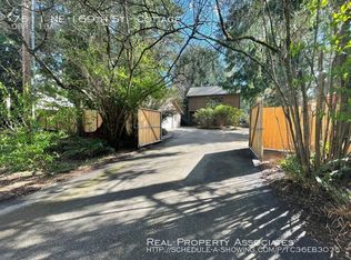 7511 NE 169th St, Kenmore, WA 98028