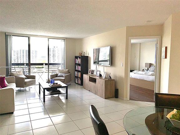 2nd image of 3530 Mystic Pointe Dr APT 1403