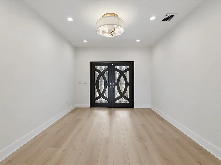 24 Adalia Ave — Photo 6