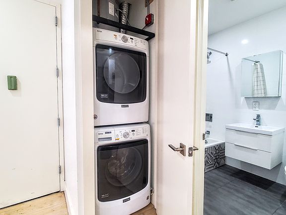 4th image of 1487 Sterling Pl #2F