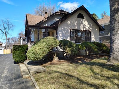 (Undisclosed Address), Libertyville, IL, 60048