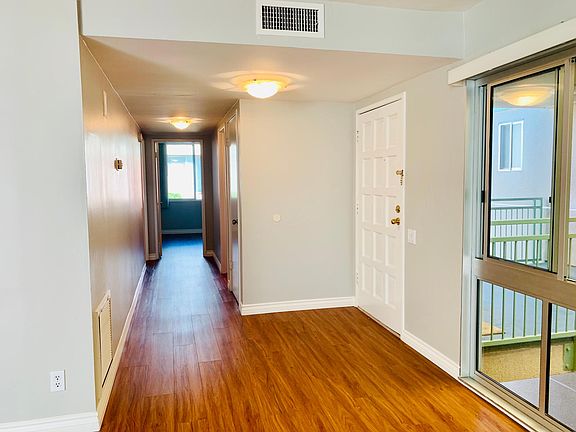 2nd image of 5301 Balboa Blvd #E