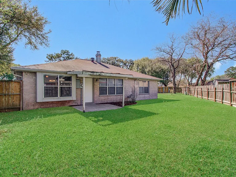 2702 Fir Crest Ct — Photo 25