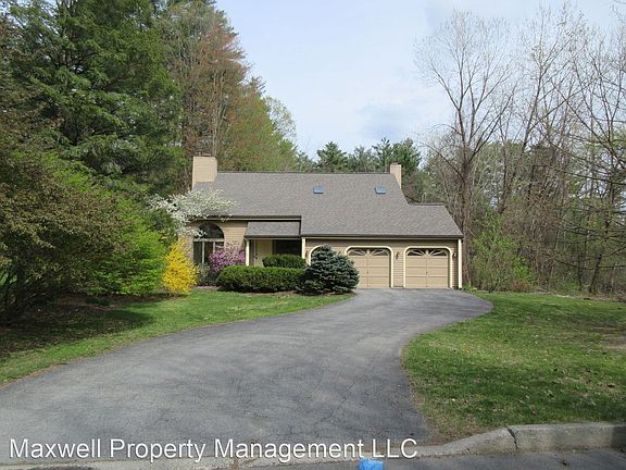 2nd image of 62 Sherwood Trl