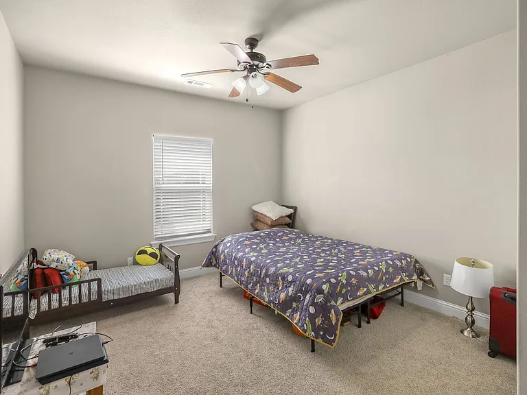 2505 SW Worthington Ave — Photo 14