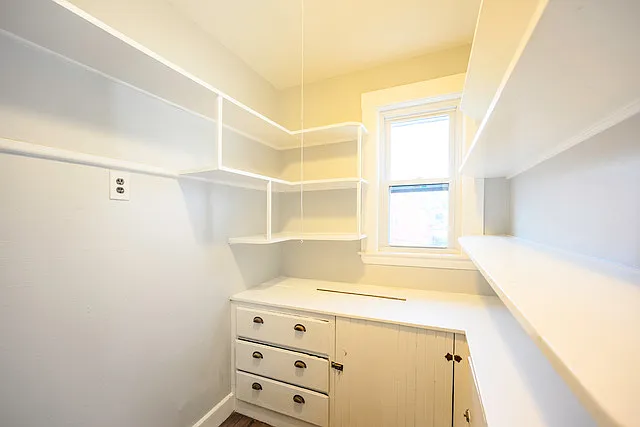 25 Thornley St #2 — Photo 10