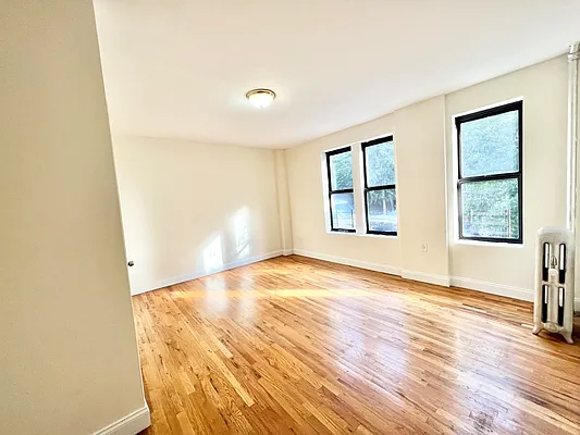 Rented by A&E Real Estate Management | media 7