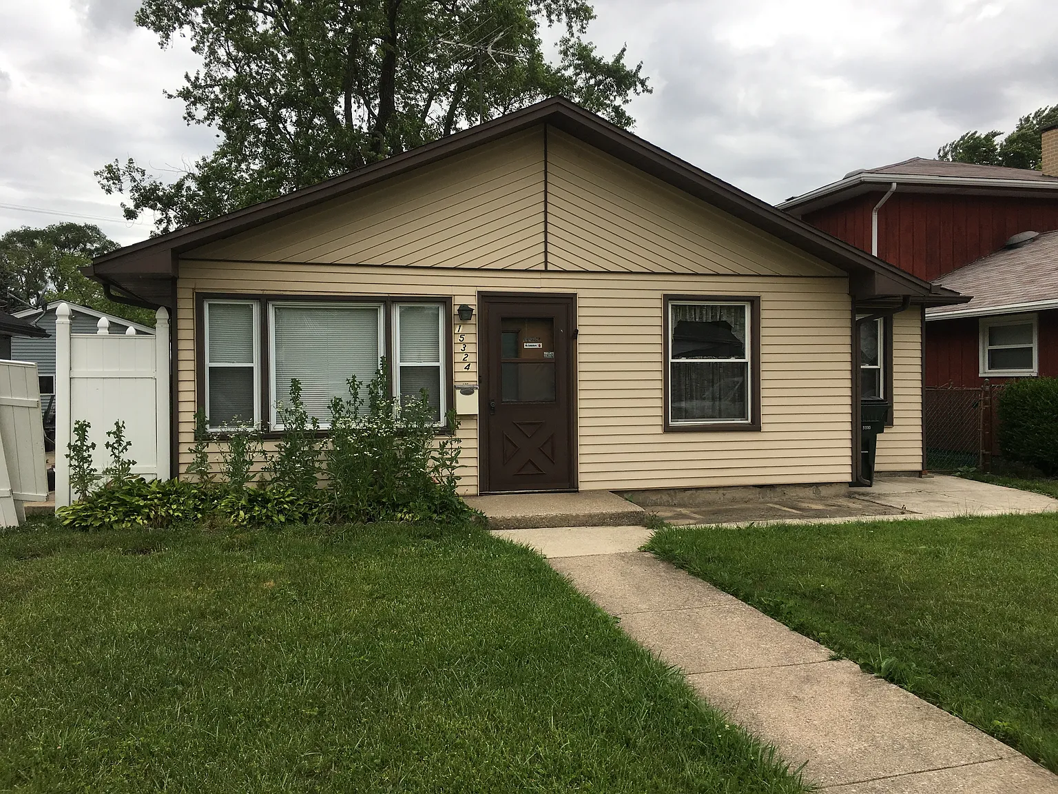 15324 Dante Ave photo 1