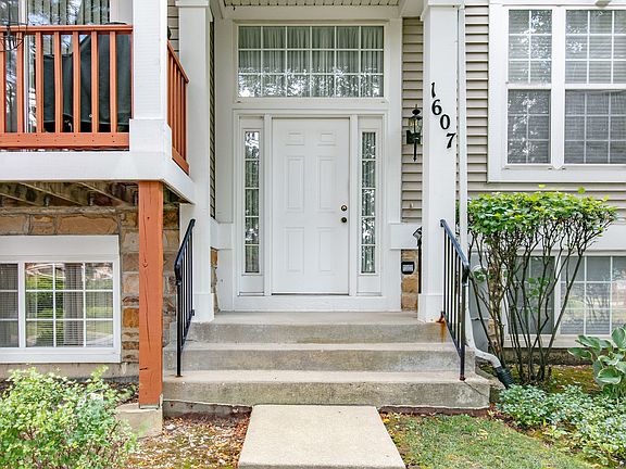 3rd image of 1607 Fox Run Dr
