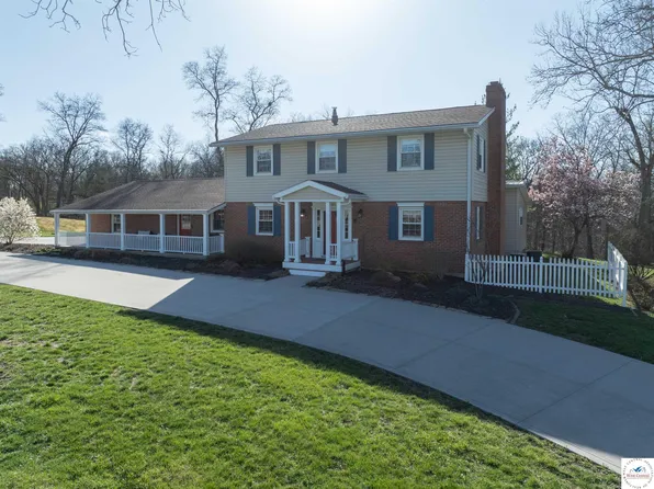 1640 Hickory Ln, Sedalia, MO 65301