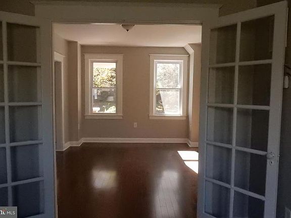 5th image of 3908 Dolfield Ave