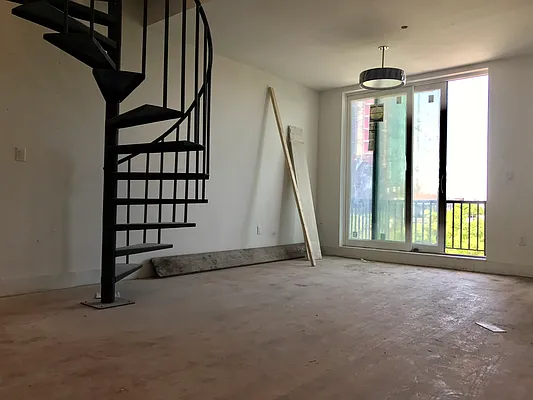 Rented by EXR | media 48