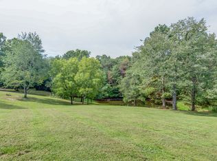 2303 Poplar Grove Rd, Mc Ewen, TN 37101