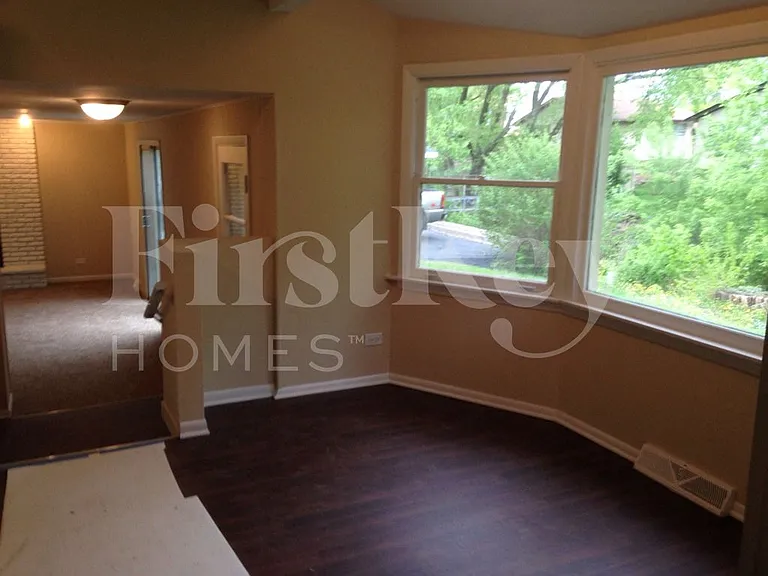 817 Rose Ln — Photo 8