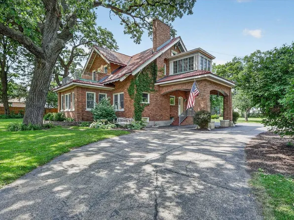 1229 Chapin St, Beloit, WI 53511