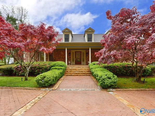 300 Berry Hollow Rd, Gurley, AL 35748