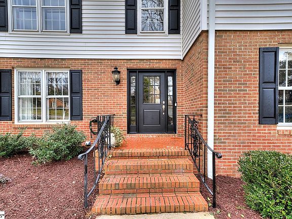 3rd image of 203 Grey Stone Ct