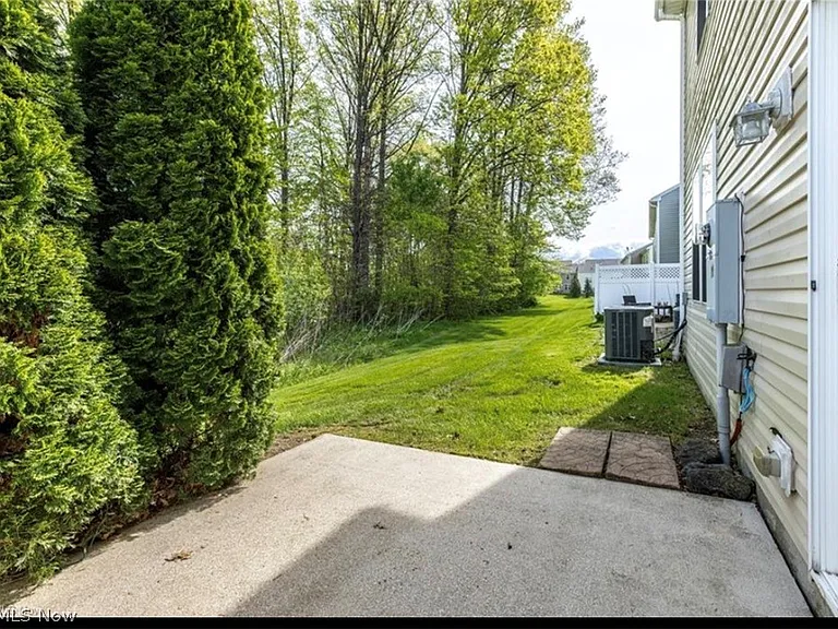 28089 Pembrooke Blvd — Photo 16