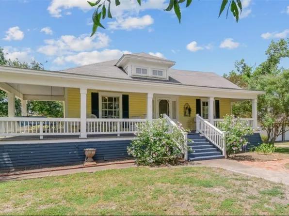511 E Main St, Troy, TX 76579