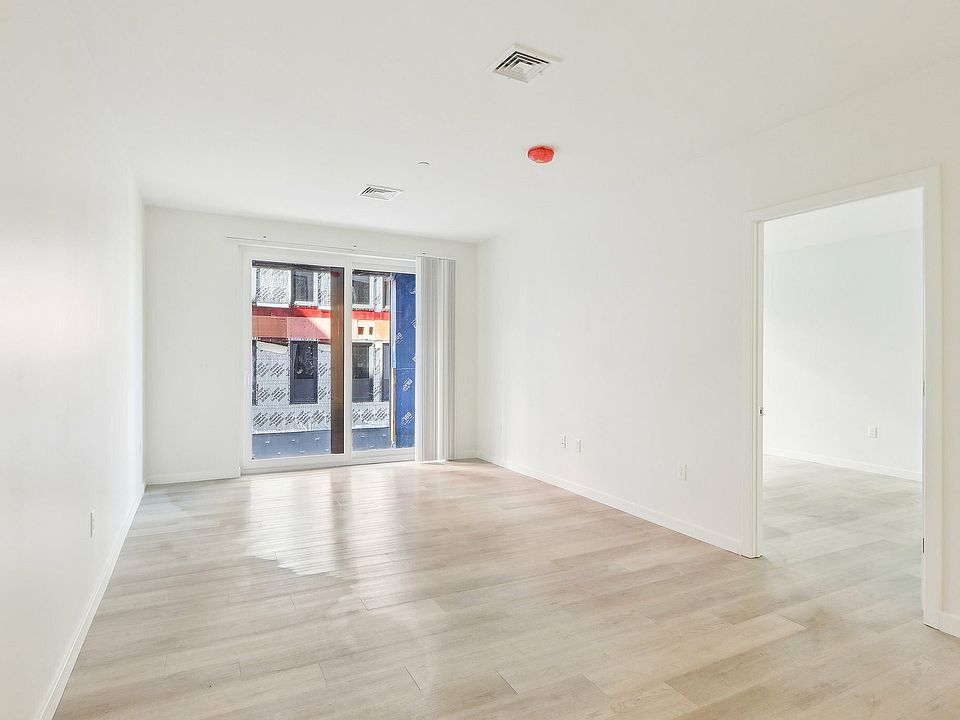 One Bedroom with Balcony