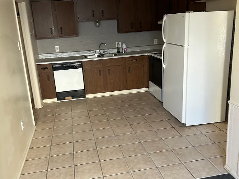 2820 Grinnell Ave — Photo 6