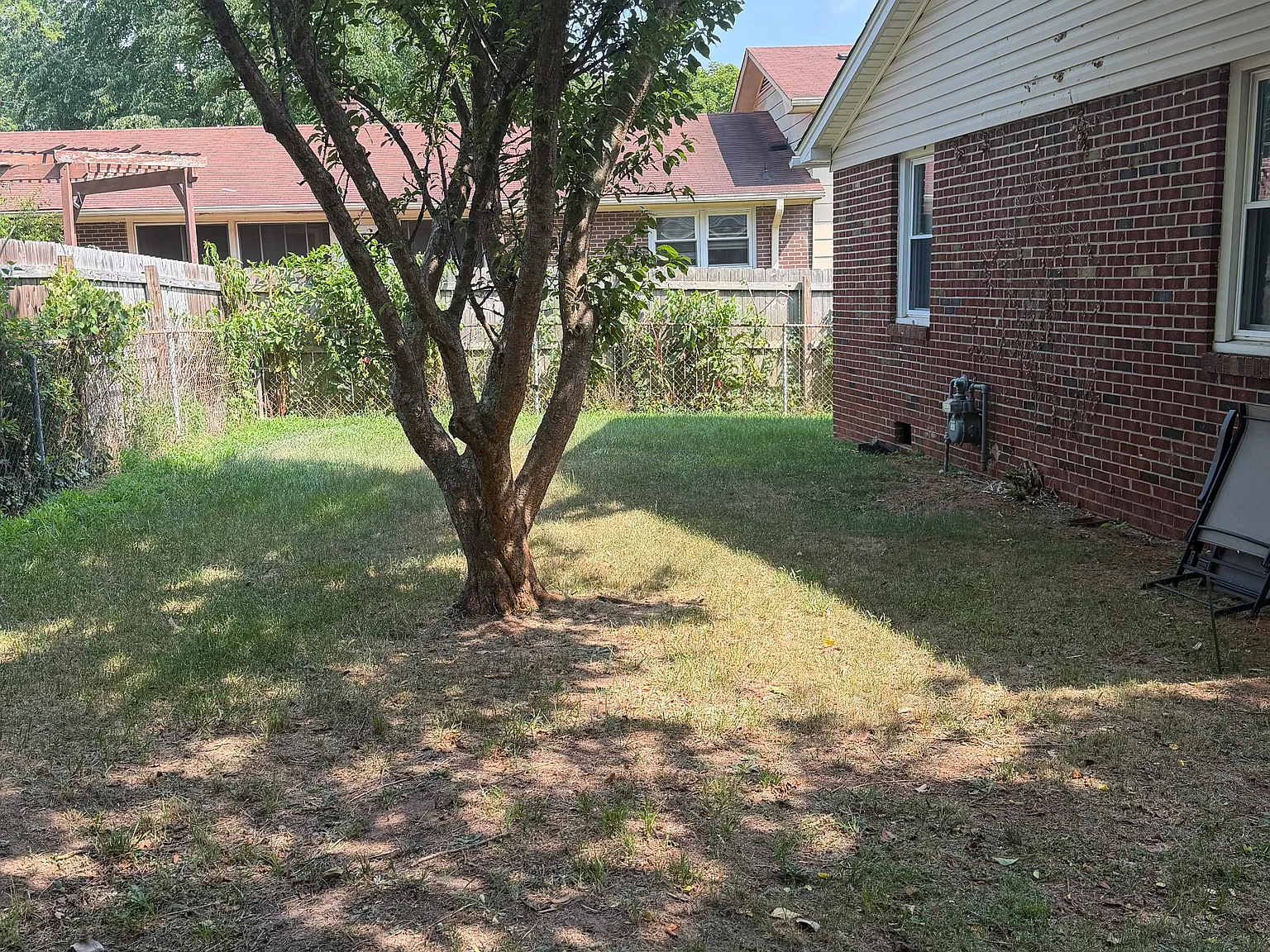 2 bed, 1270 sqft, $1,700 — Photo 2
