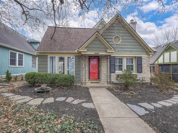 6848 Oak Ter, Kansas City, MO 64113
